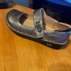 NWOB Alegria Paloma Mary Jane slip-resistant shoes